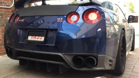 hideaway Stealth License Plate Curtain the back of a Nissan GTR in action